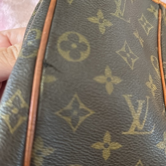 Louis Vuitton Galliera PM - Picture 7 of 13